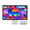 Ein Apple Studio Display und ein Mac Studio Computer vor weißem Hintergrund mit abstraktem, buntem Bildschirmhintergrund.