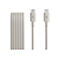 Hellgraues USB-C Ladekabel, neben einer aufgerollten Kabelschlaufe. Auf dem Stecker ist ein kleines 'b' Logo.