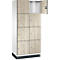 Armoire à huit compartiments, portes en bois, une porte ouverte.