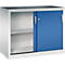 Armoire métallique grise avec une porte coulissante bleue et un compartiment ouvert.