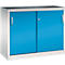 Armoire en acier bleu avec portes coulissantes et cadre argenté sur fond blanc.