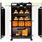 Armoire ouverte avec chargeurs de batteries et batteries. Des batteries et des chargeurs orange sont sur les étagères.