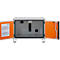Coffre gris ouvert, portes orange, intérieur : ventilateur, multiprise, prises.
