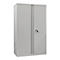 Armoire métallique grise avec portes doubles et une clé.
