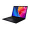 Ein schwarzer Laptop mit geöffnetem Display, der auf weißem Hintergrund steht. Auf dem Display ist der Schriftzug "ProArt" zu sehen.
