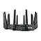 Schwarzer WLAN-Router mit acht Antennen, AnschlÃ¼ssen und Tasten, grauer Hintergrund.