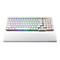 Weisse Gaming-Tastatur mit RGB-Beleuchtung und Handgelenkauflage. Auf der rechten Seite das ROG-Logo.