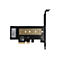 Schwarze PCIe-Adapterkarte für NVMe M.2 SSDs mit goldfarbenem Kühlbereich und Slotblech vor weißem Hintergrund.