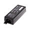 Schwarzes Axis Midspan Netzteil für Power over Ethernet Anwendungen mit Anschlussbuchse auf weißem Hintergrund.