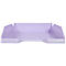 Bac violet clair. Rectangulaire avec des côtés surélevés, une découpe et une étiquette rectangulaire.