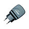 Schwarzes Aircharge Netzteil mit Eurostecker vor weißem Hintergrund.