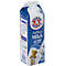 Blau-weißer Milchkarton mit Bärenmarke-Logo. Aufschrift: Haltbare Milch 3,8% Fett.