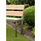 Banc de jardin moderne en bois et acier inoxydable. Espace vert en arrière-plan avec des buissons et des arbres.
