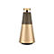 Goldener Bang & Olufsen Lautsprecher in konischer Form vor weißem Hintergrund.