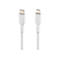 Zwei weiße Ladekabel: USB-C und Lightning, Belkin-Logo.
