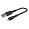 Schwarzes USB-zu-Lightning-Kabel von Belkin. Das Kabel hat eine Textilummantelung und endet in einem USB-A-Stecker und einem Lightning-Stecker.