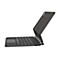 Clavier de tablette noir avec pavé tactile et porte-stylo, déplié sur fond blanc.