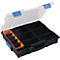 Boîte à outils ouverte avec couvercle transparent et fermetures bleues, remplie de compartiments noirs et orange.