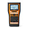 Een oranje-zwarte labelmaker met een scherm, toetsenbord en knoppen. "PT-E560BT" wordt weergegeven op het scherm.