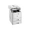 WeiÃŸer Brother-Multifunktionsdrucker mit LCD-Bildschirm und PapierfÃ¤chern, auf weiÃŸem Hintergrund.