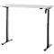 In hoogte verstelbaar bureau, grijs tafelblad, zwart frame. Bediening voor hoogteverstelling aan de rechterkant.