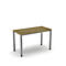 Une table rectangulaire avec un plateau en bois et des pieds gris. Les pieds de la table sont carrés.