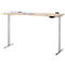 Bureau réglable en hauteur en bois clair avec pieds gris. Du papier et un téléphone portable sont posés sur le dessus de la table.