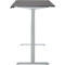 Bureau réglable en hauteur avec plateau gris et cadre argenté, sur fond blanc.