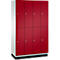 Kast met acht rode deuren, zilveren handgrepen en wit frame.
