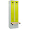 C+P Evolo Plus garderobekast, 2 vakken van elk 300 mm breed, sokkel, zwevende bank, B 600 x D 815 x H 1950 mm, cilinder, lichtgrijs/kleedgroen