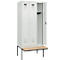 C+P Evolo Plus garderobekast, 3 vakken van elk 300 mm breed, zwevende bank, B 900 x D 815 x H 2120 mm, cilinder, lichtgrijs/lichtgrijs