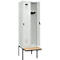 C+P Evolo Plus kledingkast, 2 vakken van elk 300 mm breed, zwevende zitbank, B 600 x D 815 x H 2120 mm, draaischroef, lichtgrijs/lichtgrijs