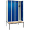 C+P Evolo Plus kledingkast, 4 vakken, 300 mm vakbreedte, met bank eronder, B 1200 x D 815 x H 2120 mm, cilinder, lichtgrijs/gentiaanblauw
