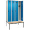 C+P Evolo Plus kledingkast, 4 vakken, 300 mm vakbreedte, met bank eronder, B 1200 x D 815 x H 2120 mm, draaischroef, lichtgrijs/lichtblauw