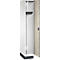 Witte kast, deur open. Interieurhaken en plank. Deur met houtlook.