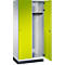 Ein zweitüriger Spind mit gelbgrünen Türen und weißem Korpus. Eine Tür ist geöffnet, Haken innen.