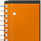 Cahier orange avec couverture noire et spirale. Pages agrafées avec ligne perforée.