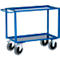 Carro de servicio azul con dos niveles y cuatro ruedas. El carro está hecho de metal.
