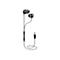 Schwarze In-Ear-Kopfhörer mit USB-C-Anschluss vor weißem Hintergrund.