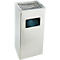 Poubelle rectangulaire en acier inoxydable brillant avec une grille sur le dessus et une ouverture frontale.