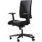 Chaise de bureau noire : dossier, assise, accoudoirs. Cinq roulettes. Pivotante.