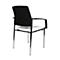Chaise de bureau, vue arrière: dossier noir, assise blanche, pieds et accoudoirs chromés.