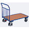 Chariot bleu avec plateau en bois, quatre roues et poignée.
