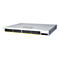 Commutateur Cisco Business 220 Series gris clair, vue de face, nombreux ports.