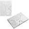 Chemise de documents transparente avec fermeture élastique. Placée sur fond blanc.