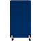 Cloison de séparation rectangulaire bleue sur roulettes. La surface a une texture semblable à du tissu.