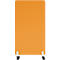 Cloison de séparation orange rectangulaire sur roulettes.