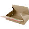 Open kartonnen doos. Bruin karton, met rood plakband. De flap is open.