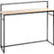 Hoge tafel van hout en metaal. Zwart metalen frame met lichtbruin tafelblad en extra metalen frame aan de bovenkant.