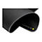 Detailaufnahme eines schwarzen Corsair-Mauspads, das sich aufrollt. Am Rand ist das Corsair Logo.